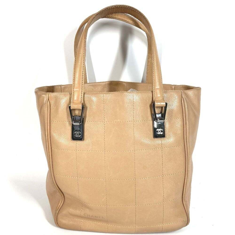 CHANEL Cream Caviar Leather Logo Shoulder Bag